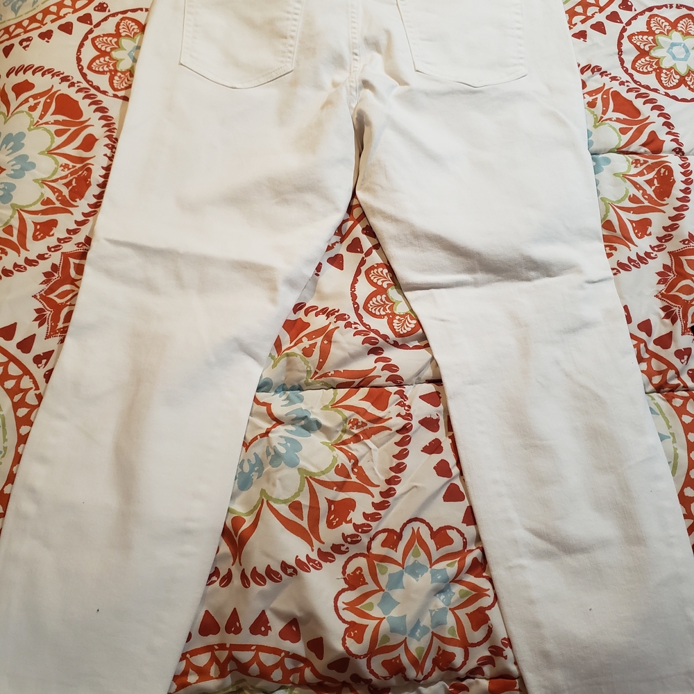 a.n.a Women's White Skinny Jeans